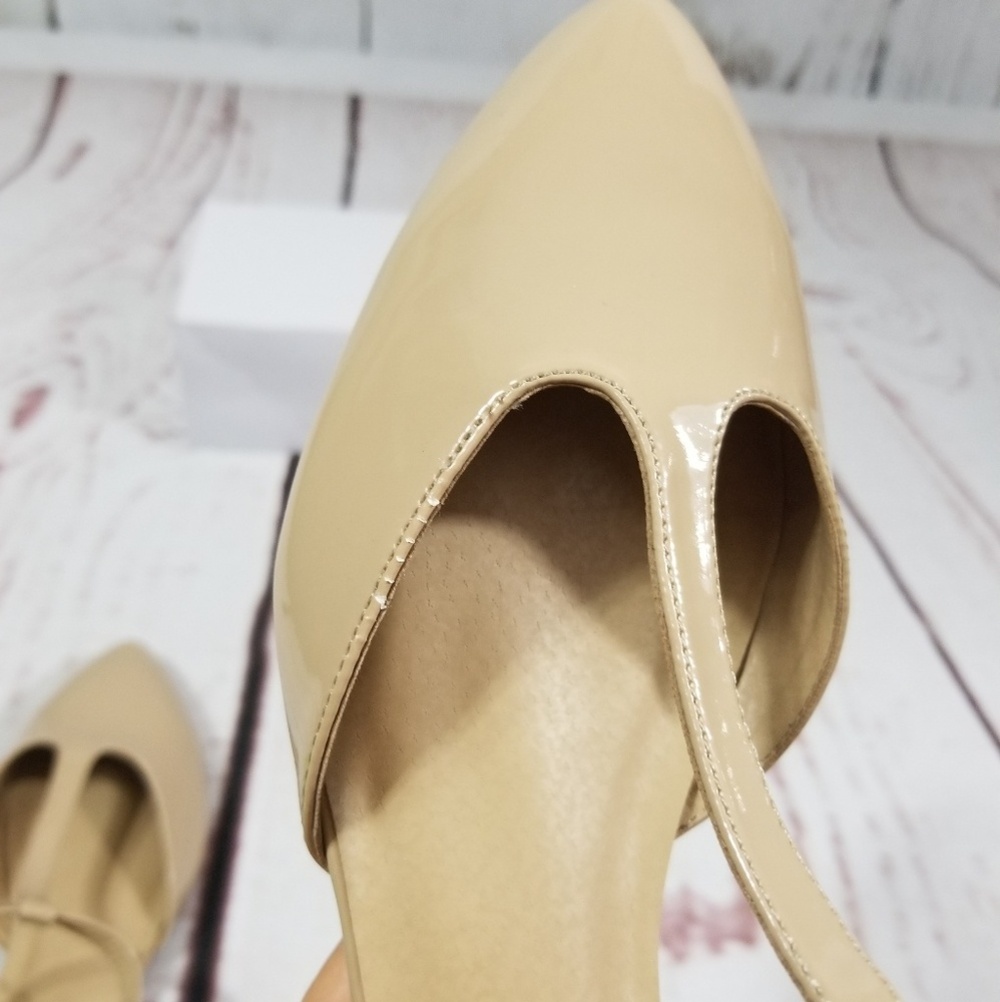 Women's Slightly Wedged Patent Flats - Picture 7 of 8